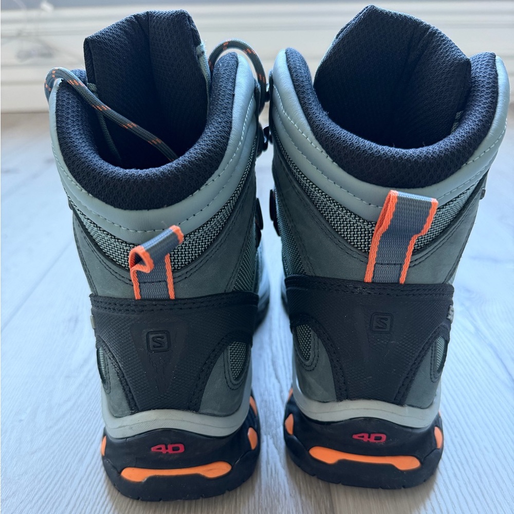 SALOMON Women's QUEST 4D GTX Blue/grey with orange accents. Size 7 - Picture 4 of 10